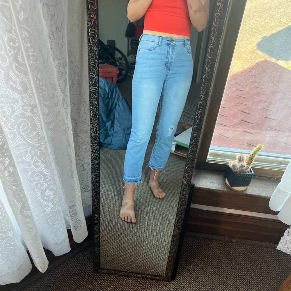 Sneakpeak straight leg crop jeans